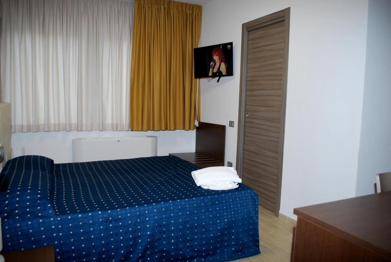 Piazza Dante Hotel Taranto Eksteriør billede