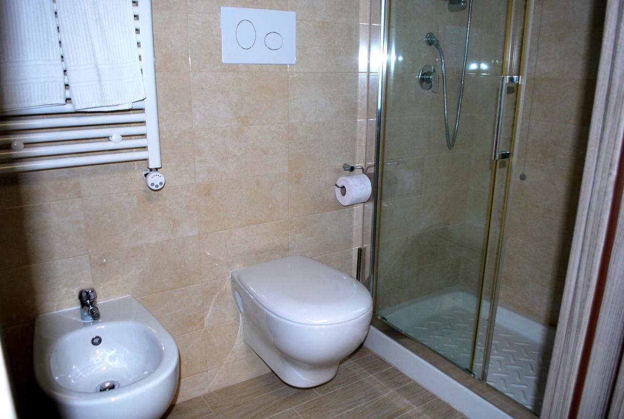Piazza Dante Hotel Taranto Eksteriør billede