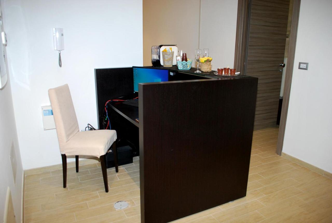 Piazza Dante Hotel Taranto Eksteriør billede